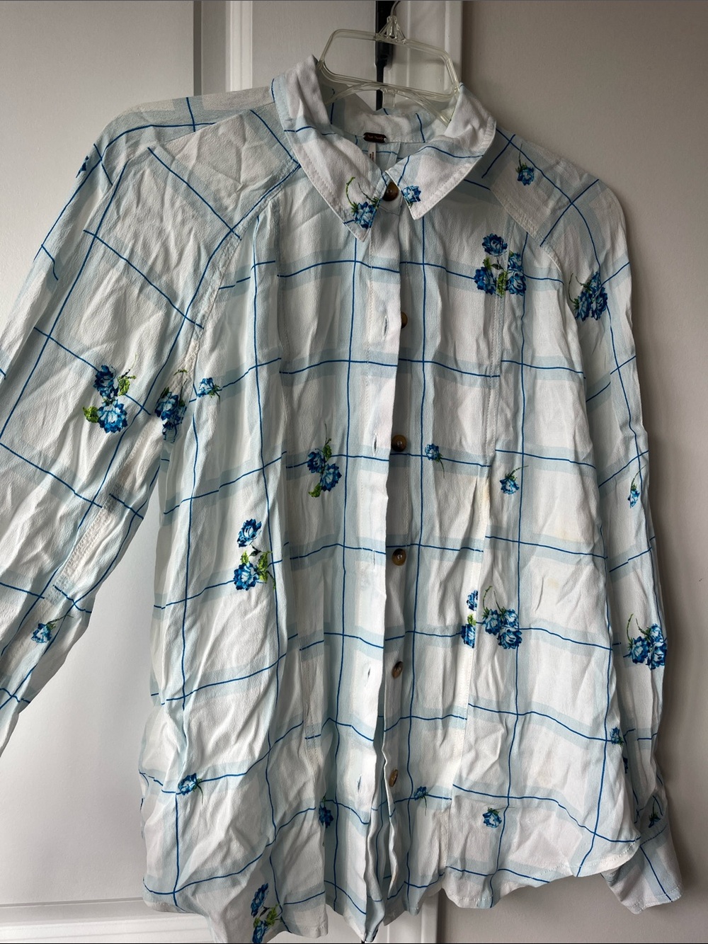Women’s Free People Light Blue Floral Check Button-Up Shirt